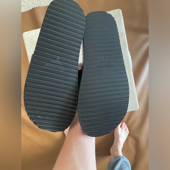 NWOT FRĒDA SALVADOR Lea Sport Slide in Black Embossed Croc - Picture 6 of 6